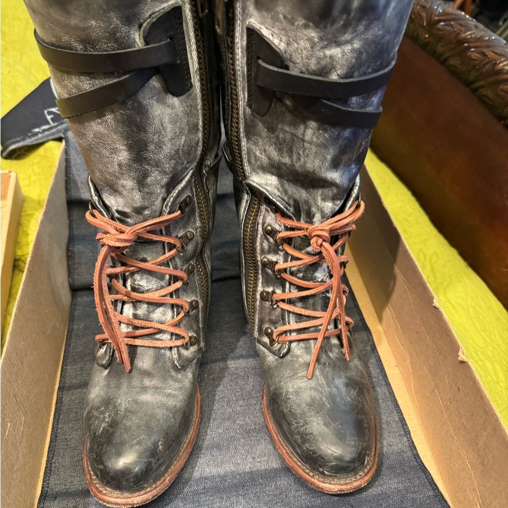 FreeBird RAVI Ice Boots size 9